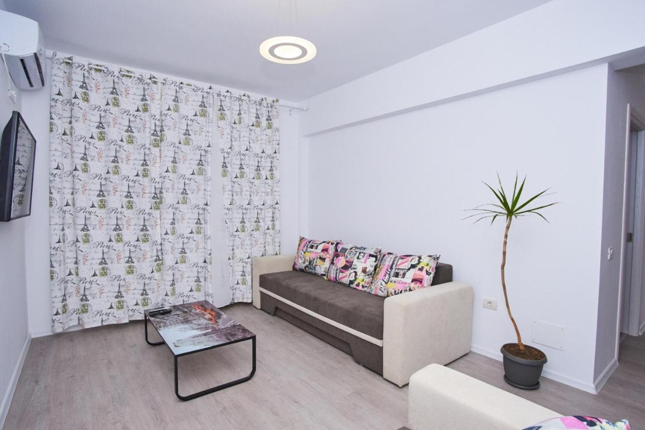Maia Apartment Navodari Luaran gambar